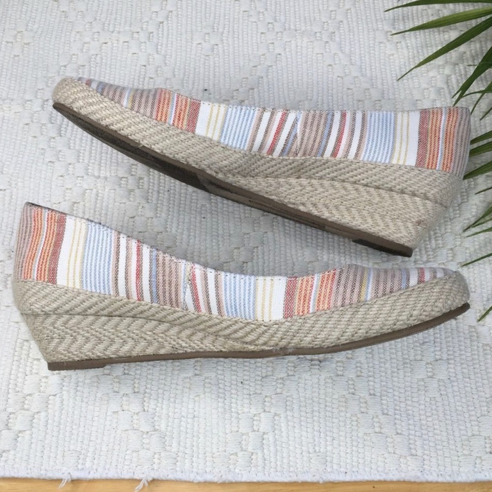 American Eagle Espadrille Low Wedges 7.5